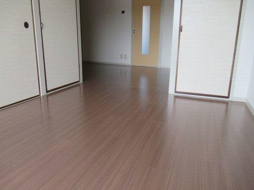 明石市朝霧町マンション リビング
