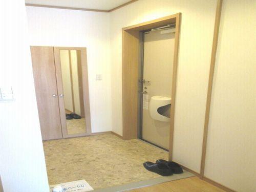 明石市南貴崎町アパート 玄関