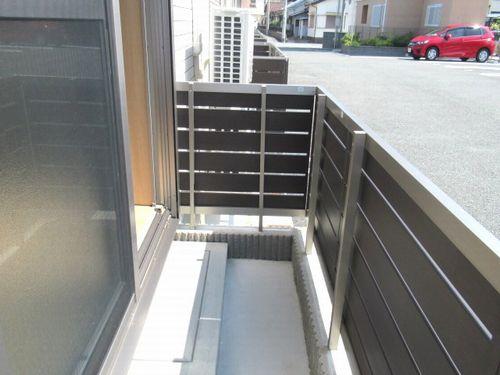 明石市南貴崎町アパート バルコニー
