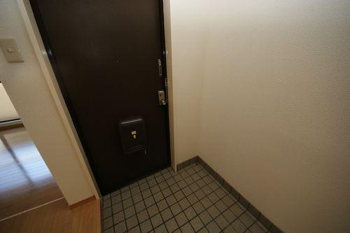 神戸市西区南別府マンション 玄関