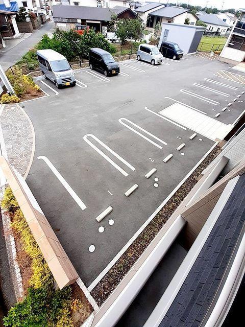 グラン・メリーⅠ（204） 駐車場