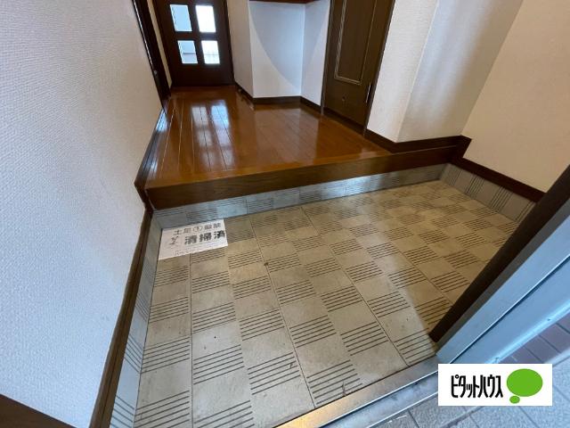 明石市西明石西町アパート 玄関