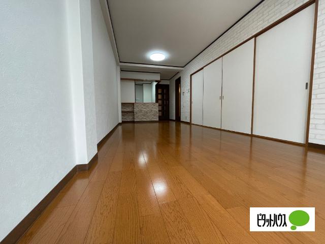 明石市西明石西町アパート リビング