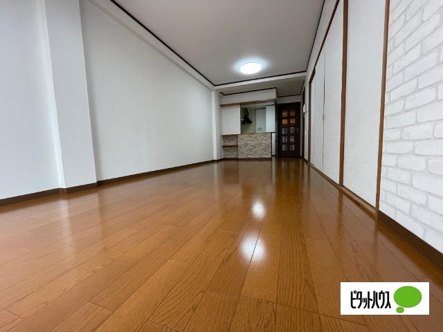 明石市西明石西町アパート リビング