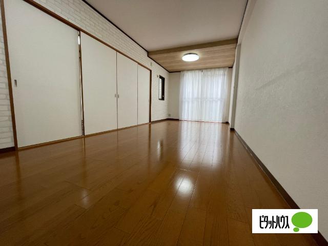 明石市西明石西町アパート リビング