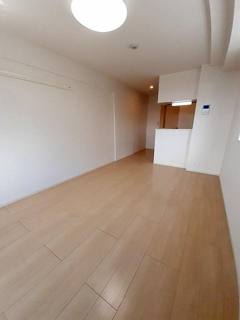 イーストブルー六番館（301） 室内