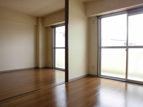 明石市大久保町大久保町マンション リビング