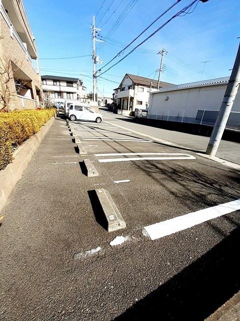 プラムテラス（201） 駐車場