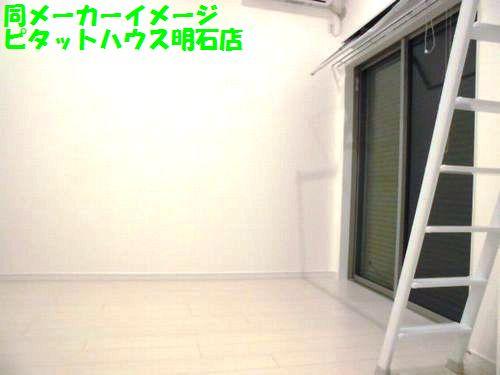 明石市松の内アパート リビング