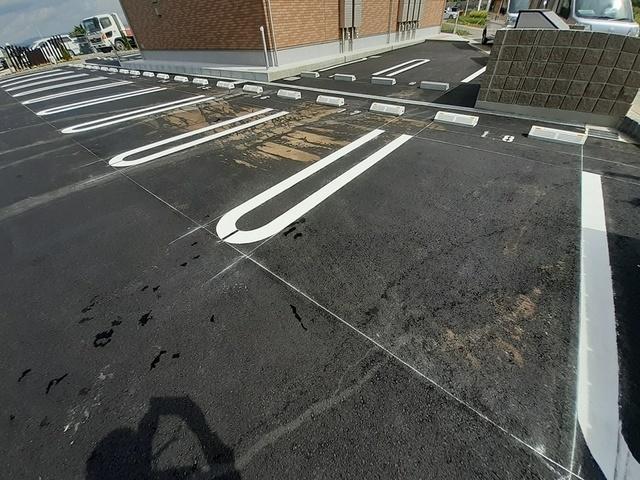 カトレアⅡ（202） 駐車場