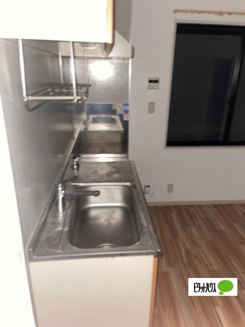 明石市和坂アパート キッチン