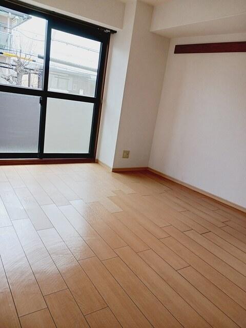 ポレール伊川　Ⅱ（205） 室内