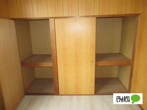 大久保町八木戸建522-6 収納
