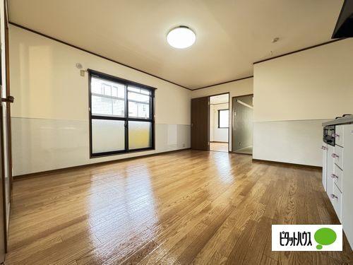 明石市魚住町中尾アパート リビング