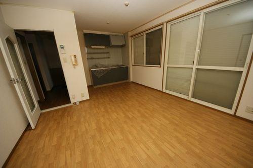 神戸市西区玉津町西河原アパート リビング