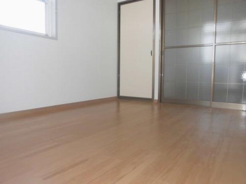 明石市朝霧南町アパート リビング