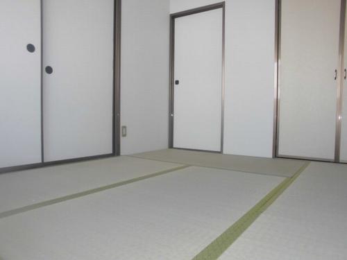 明石市朝霧南町アパート リビング