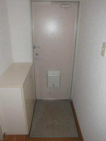 明石市朝霧南町アパート 玄関
