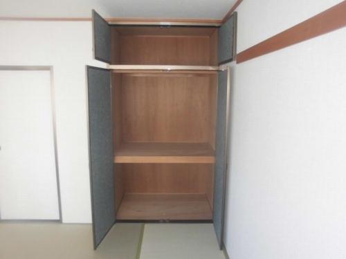 明石市朝霧南町アパート 収納
