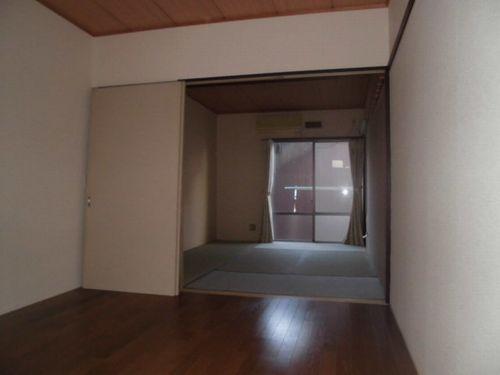 明石市大蔵天神町アパート リビング