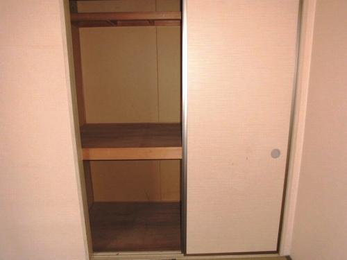 神戸市西区南別府アパート 収納