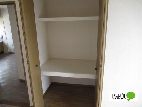 明石市魚住町清水アパート 収納