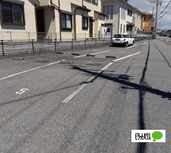 明石市大久保町西脇アパート 駐車場