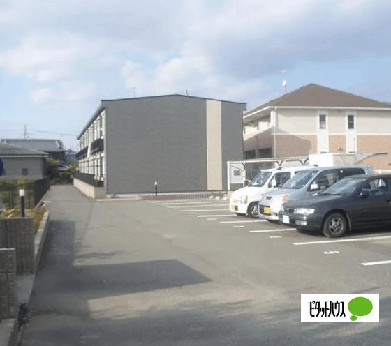 明石市魚住町長坂寺アパート 駐車場