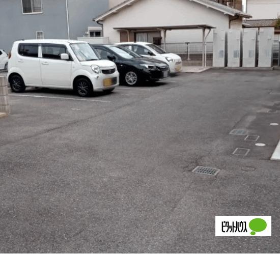 明石市中朝霧丘アパート 駐車場