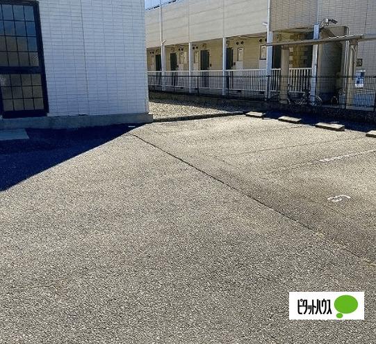 神戸市西区伊川谷町潤和アパート 駐車場