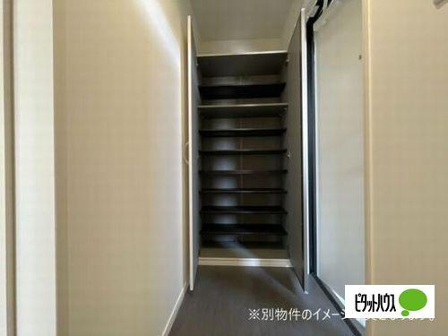 明石市大観町アパート 玄関