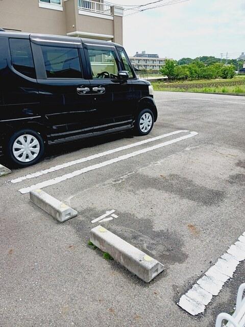 サンライズ赤羽（202） 駐車場