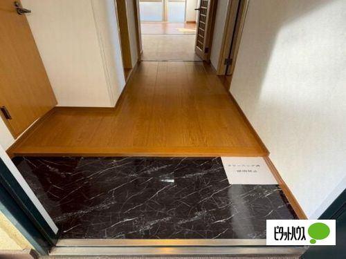 明石市荷山町マンション 玄関