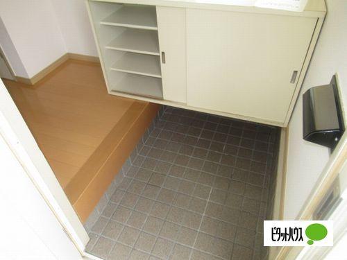 タウンハウス伊川谷　 玄関