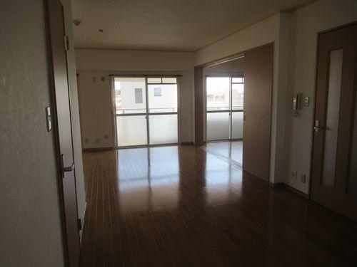 神戸市西区北別府マンション リビング