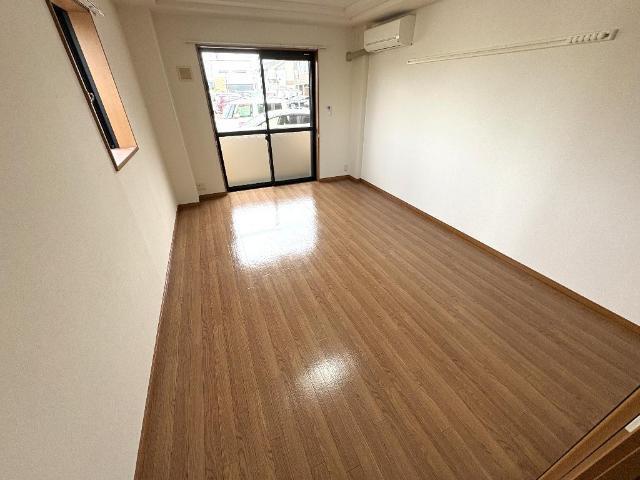エイトピア八木 部屋画像