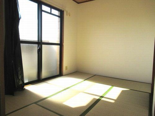 明石市魚住町錦が丘マンション リビング