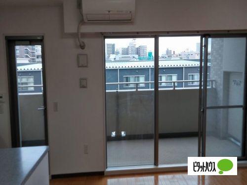 明石市鷹匠町マンション リビング