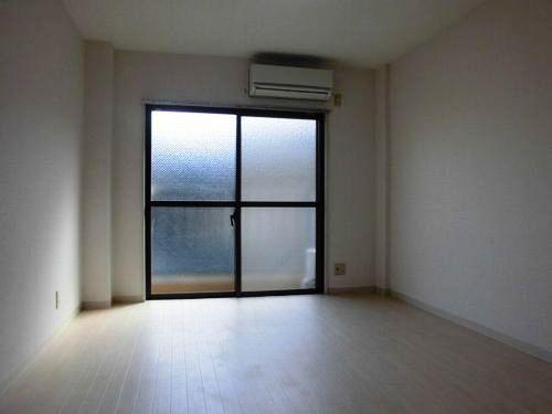 明石市西明石西町マンション リビング