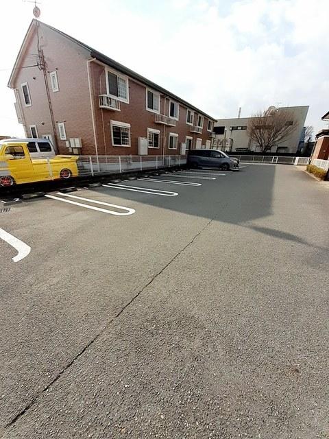 さわやか壱番館（101） 駐車場