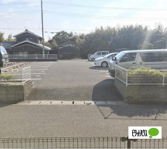 神戸市西区岩岡町西脇アパート 駐車場