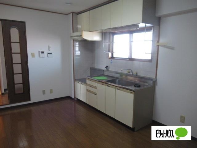 明石市魚住町清水マンション リビング