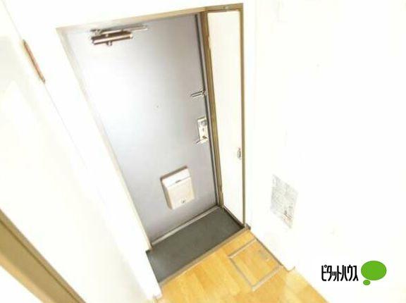明石市魚住町西岡マンション 玄関