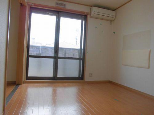 明石市別所町アパート リビング