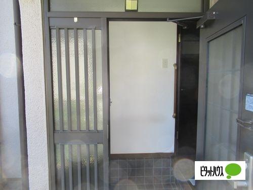 明石市東山町一戸建 玄関