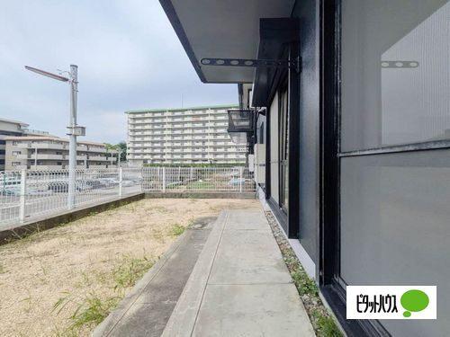明石市北朝霧丘アパート 庭