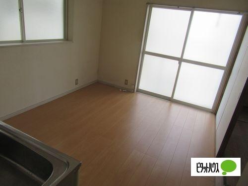 明石市朝霧南町アパート リビング
