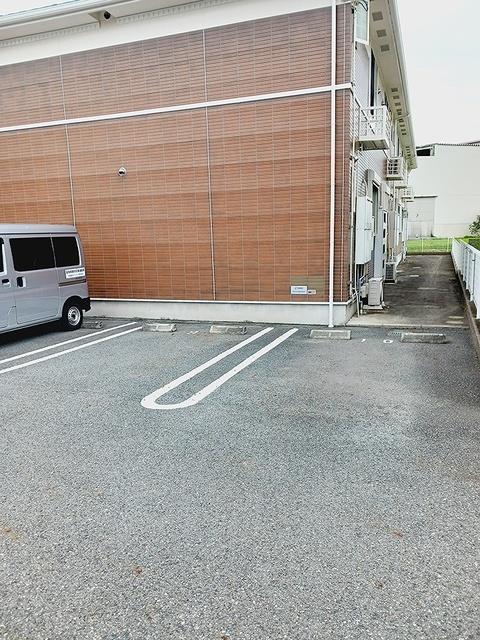 ジュネス・カーサ（202） 駐車場