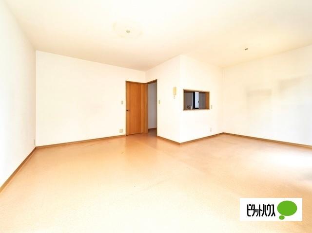 神戸市西区小山一戸建 リビング