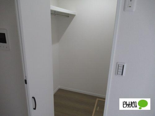 明石市西明石南町アパート 収納